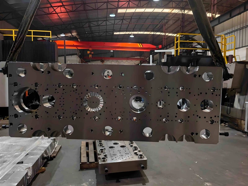 Plastic Injection Molding Plastic Injection Molding